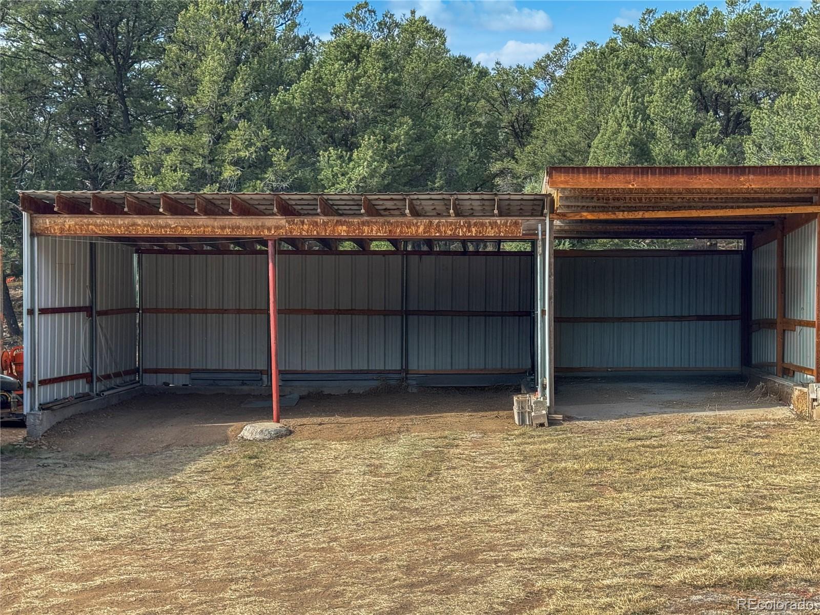 1525 L Path Cotopaxi, CO 81223 - Photo 27 of 28 a backyard of a house