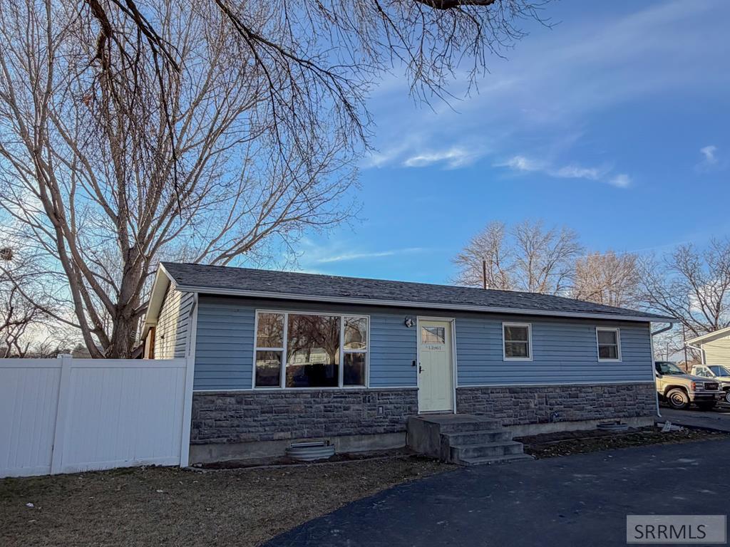 13961 North Hawthorne Road Pocatello, ID 83202 - Photo 1 of 24 Main View