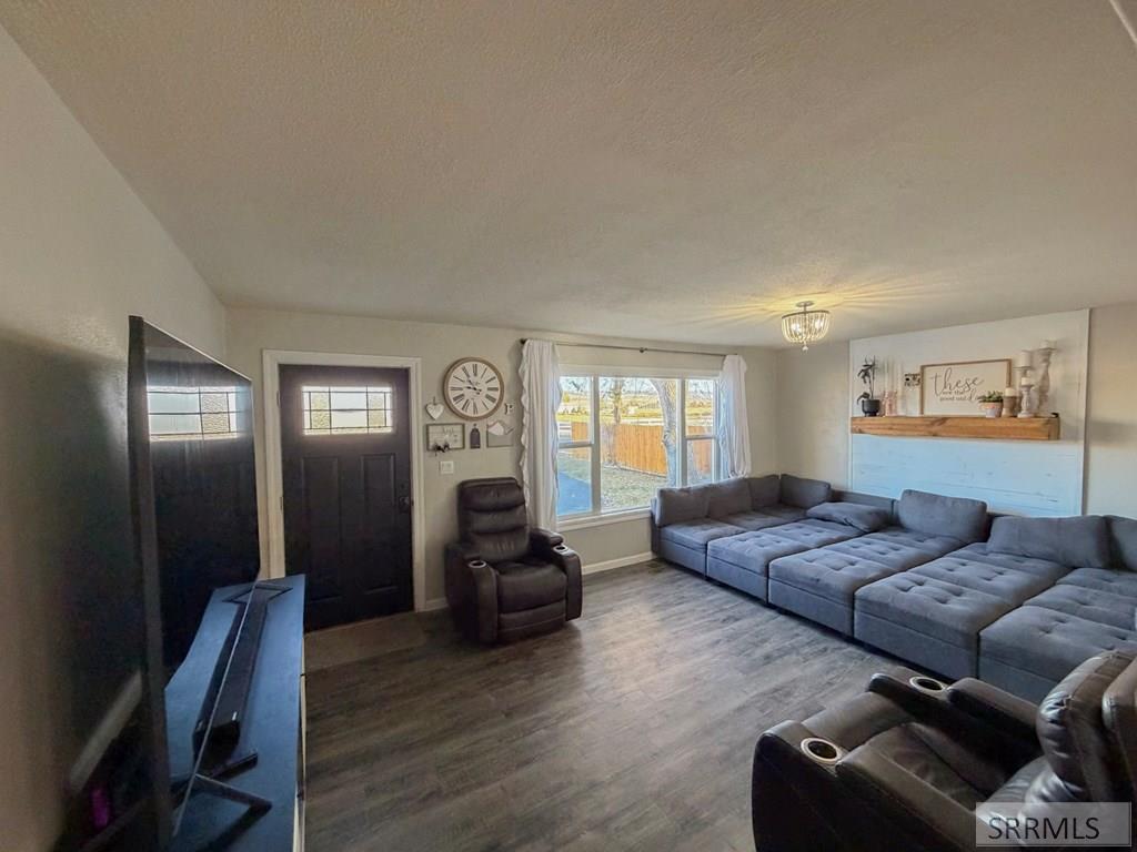 13961 North Hawthorne Road Pocatello, ID 83202 - Photo 3 of 24