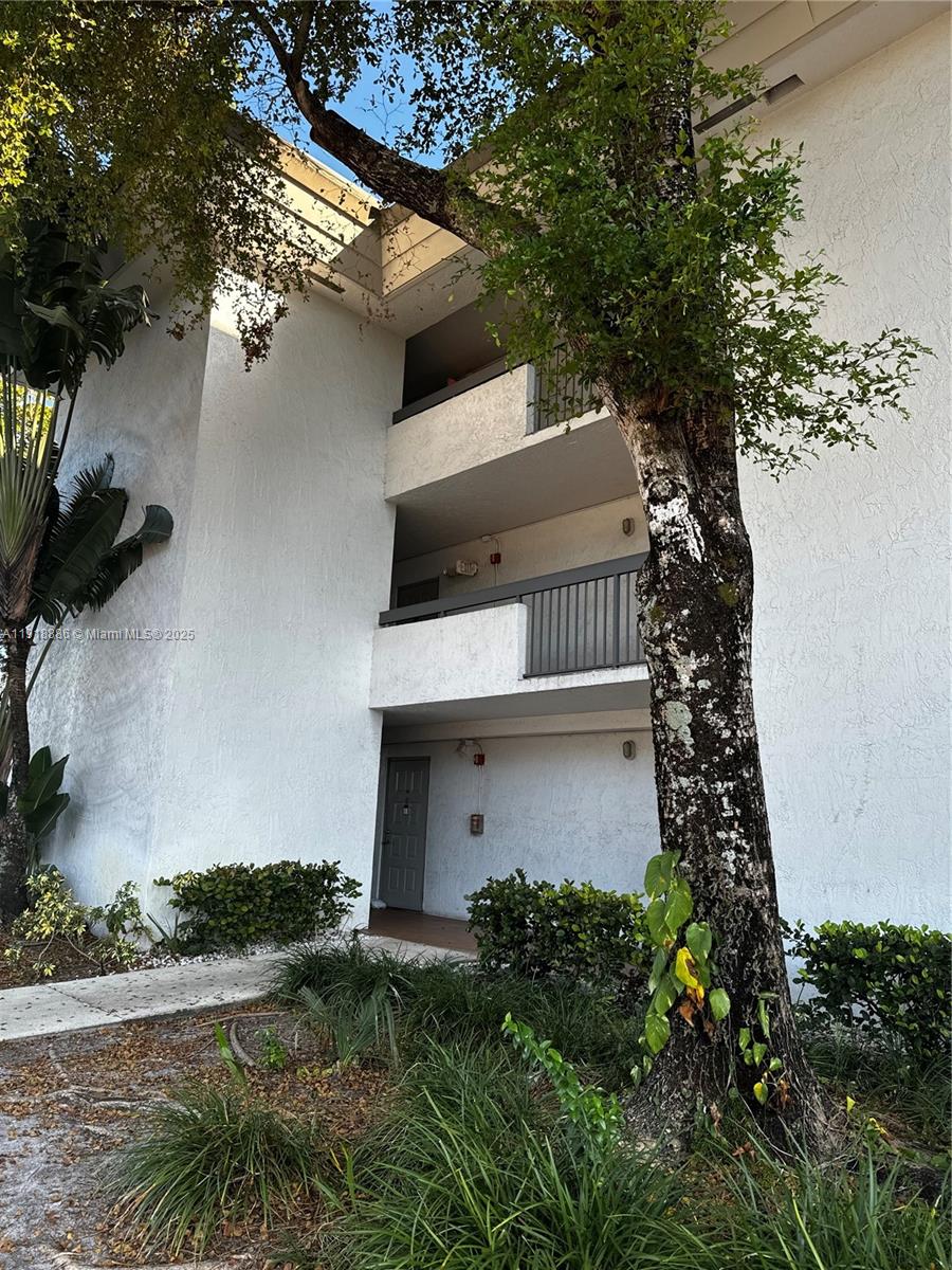 701 North Pine Island Road, Unit 101 Plantation, FL 33324 - Photo 2 of 31 an aerial view of a house