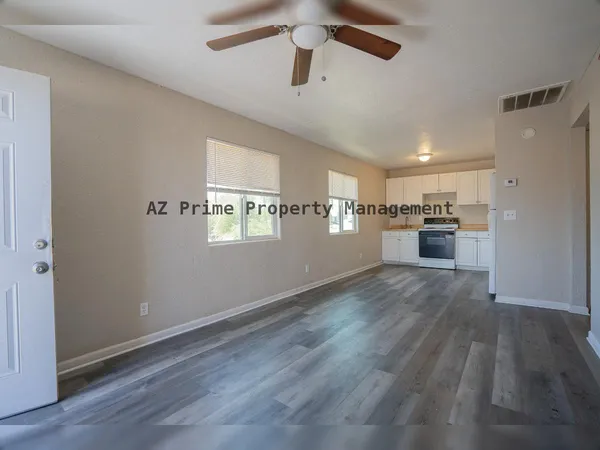 $750 | 9606 North 11th Avenue, Unit 105, Phoenix, AZ 85021
