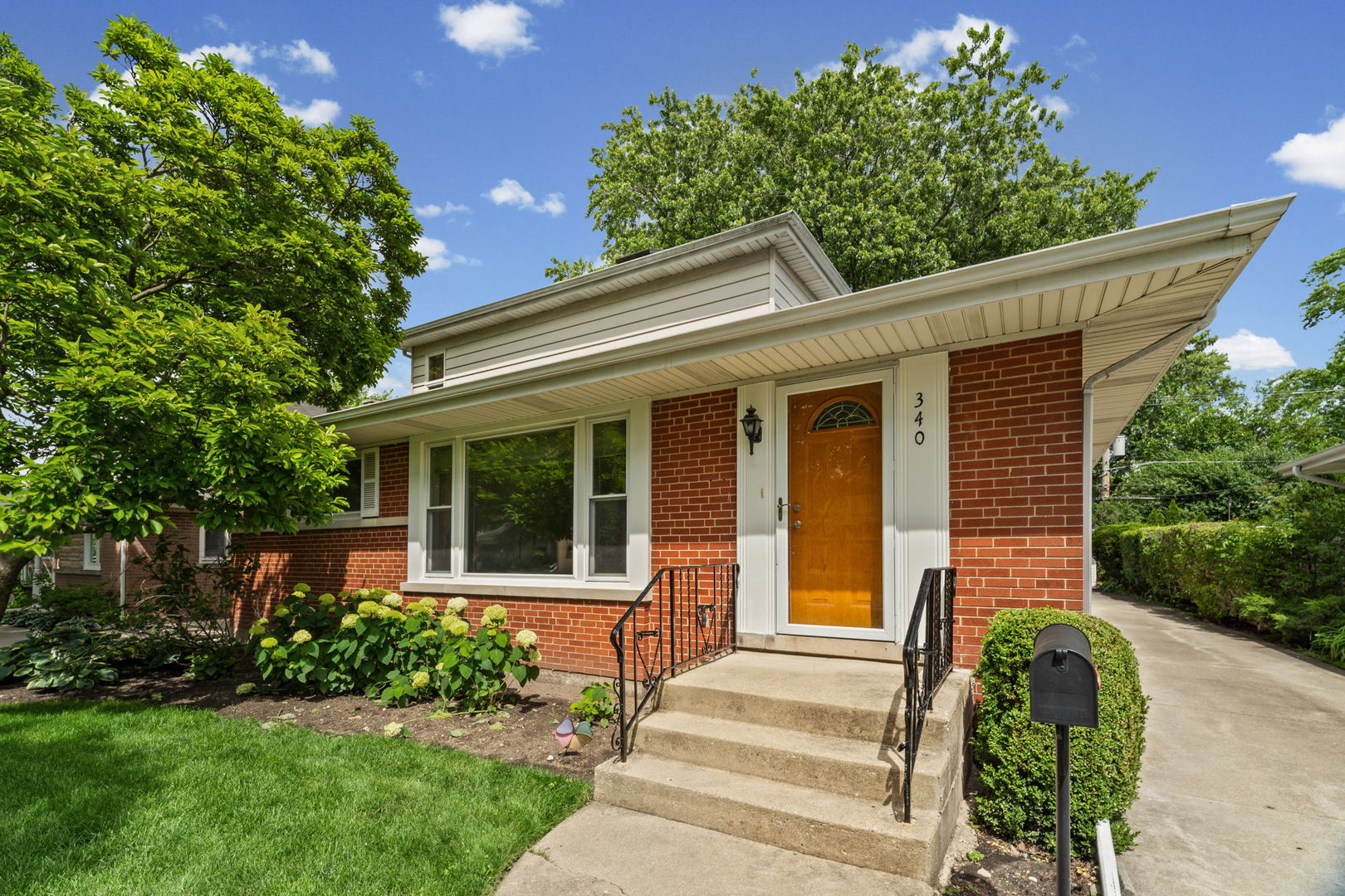 340 Romona Road Wilmette, IL 60091 - Photo 1 of 35
