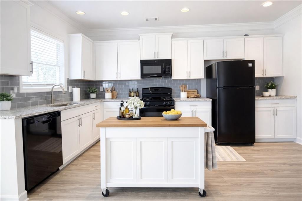 500 Stonecreek Bend Monroe, GA 30655 - Photo 4 of 17