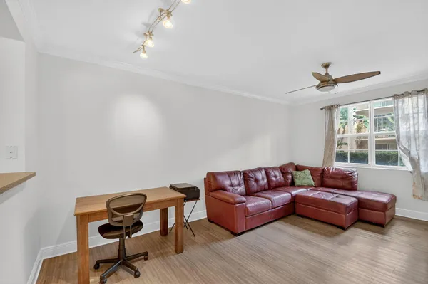 $1,900 | 1805 North Flagler Drive, Unit 115, West Palm Beach, FL 33407