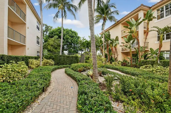 $1,900 | 1805 North Flagler Drive, Unit 115, West Palm Beach, FL 33407