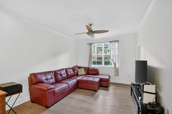 $1,900 | 1805 North Flagler Drive, Unit 115, West Palm Beach, FL 33407