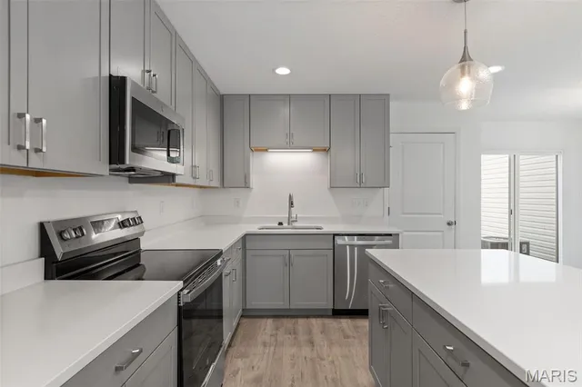 $292,799 | 413 Sunset Hollow Drive, Wentzville, MO 63385