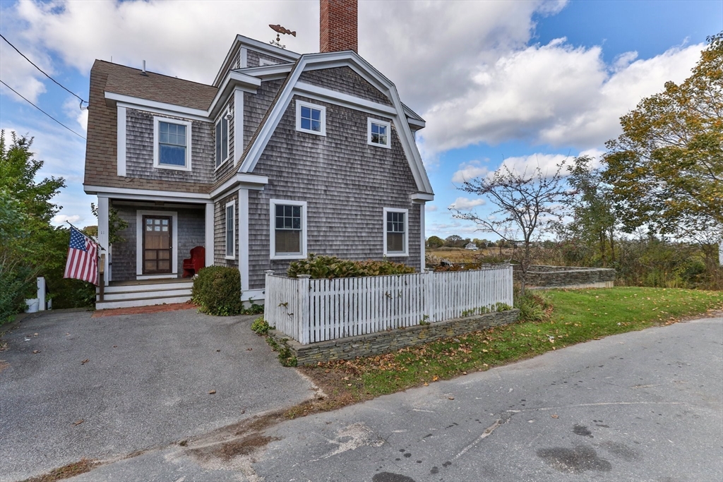 11 Georges Rock Road Sandwich, MA 02563 - Photo 5 of 38 Gallery Image 5