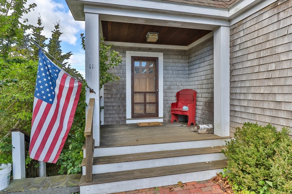 11 Georges Rock Road Sandwich, MA 02563 - Photo 6 of 38 Gallery Image 6