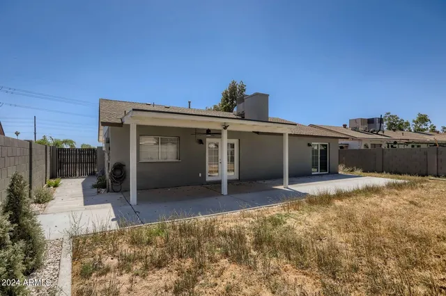 $1,870 | 10817 North 46th Avenue, Glendale, AZ 85304