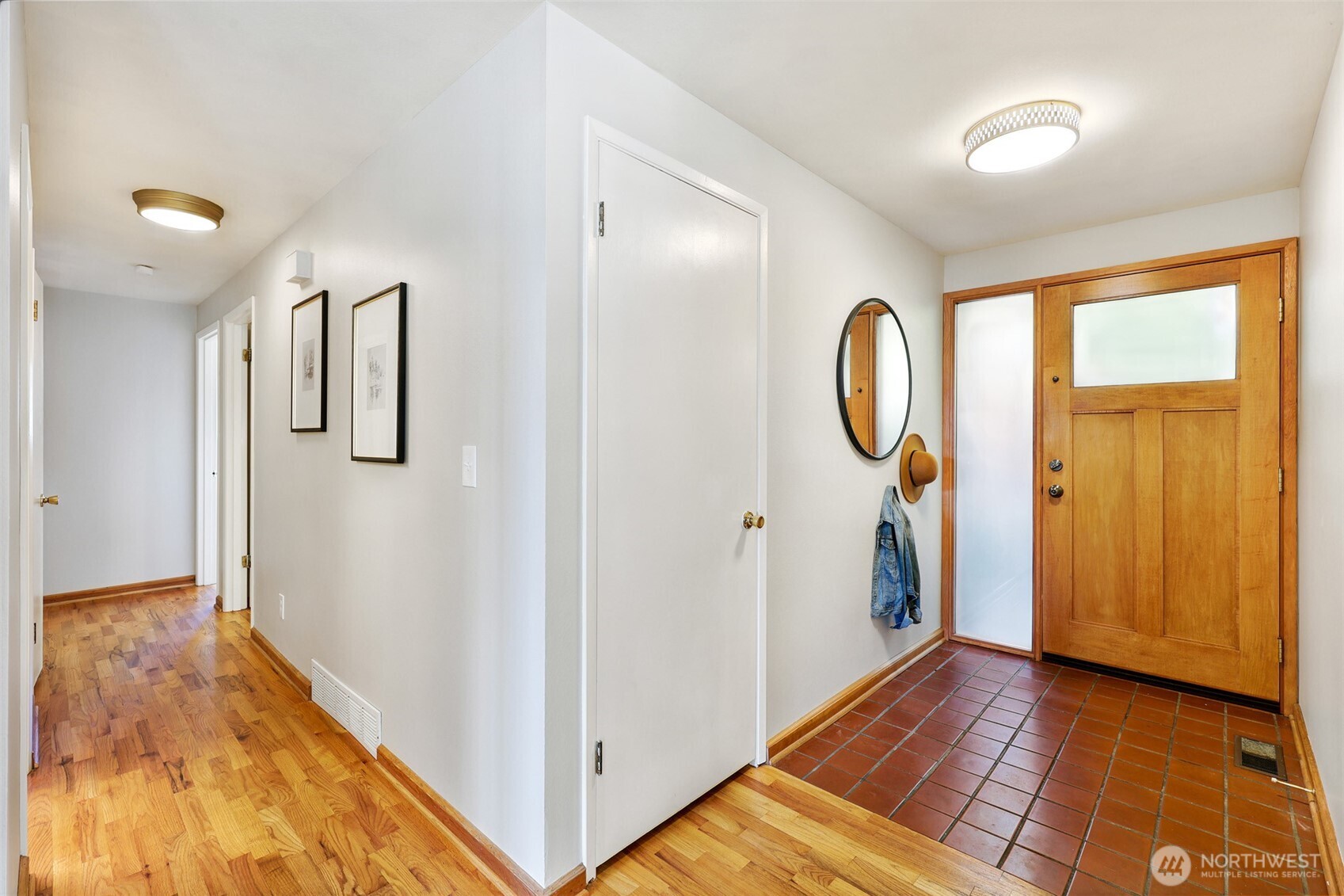 3927 Southwest Frontenac Street Seattle, WA 98136 - Photo 11 of 39
