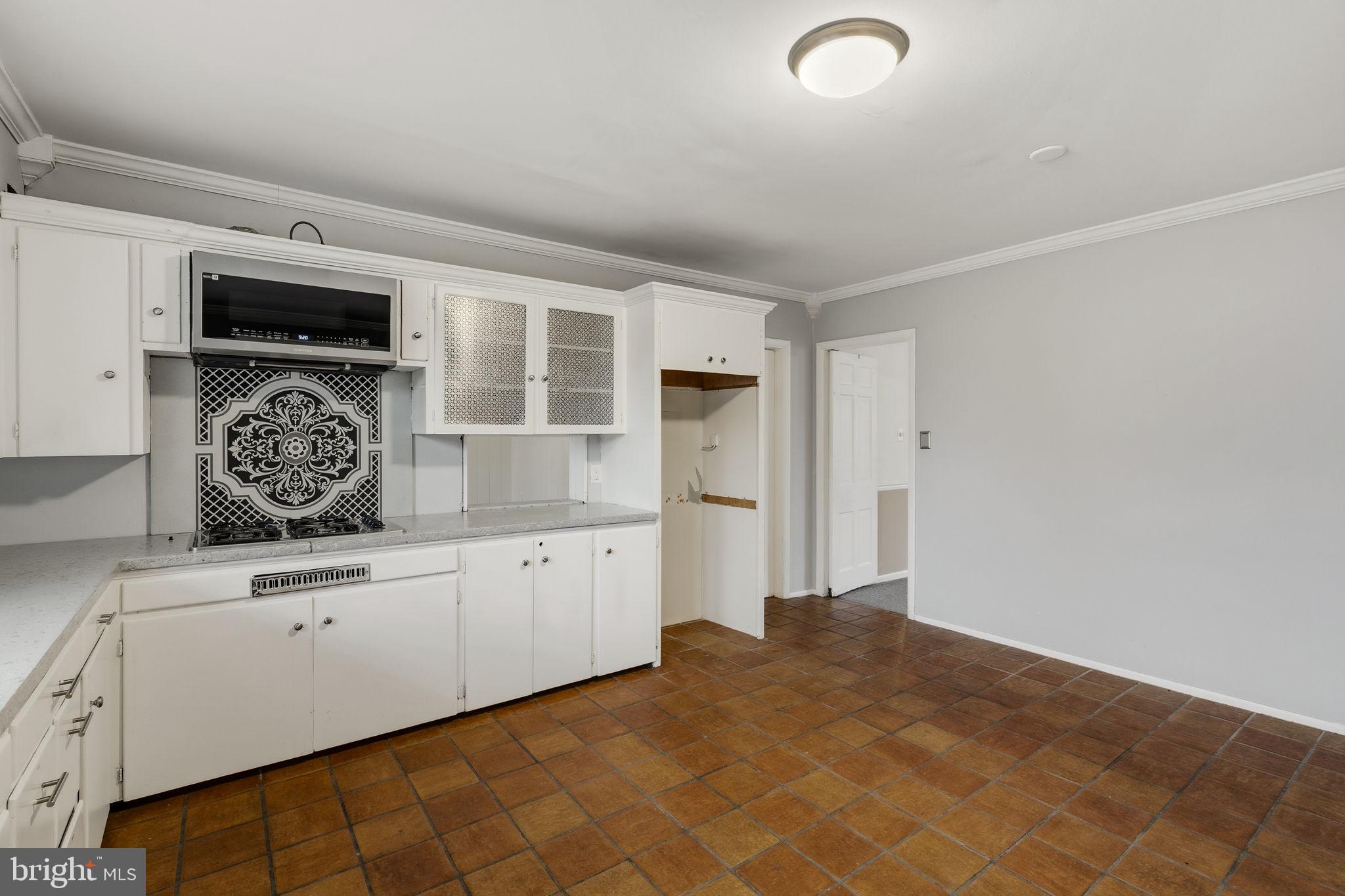 2301 Edgewood Road Harrisburg, PA 17104 - Photo 15 of 63
