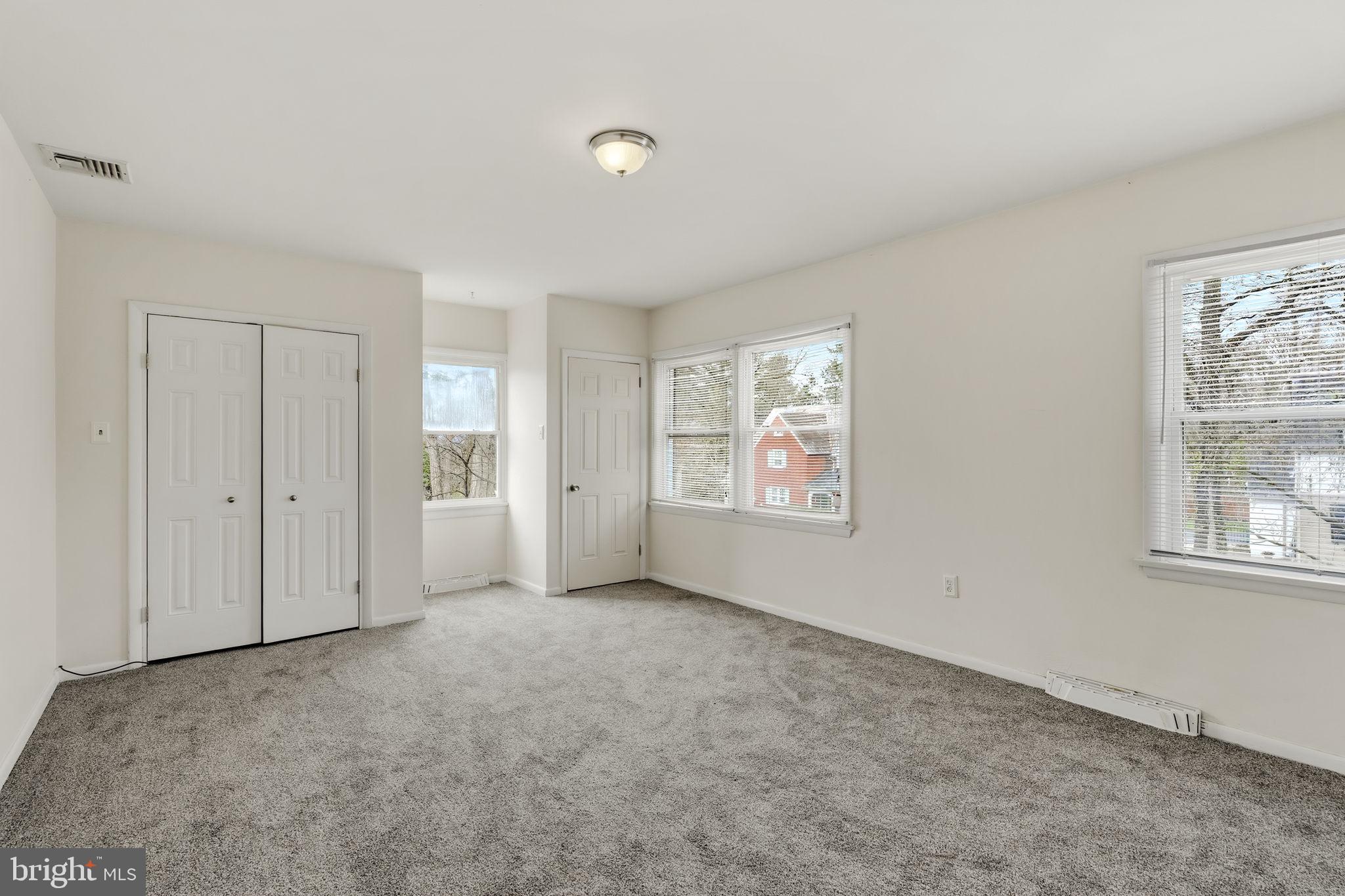 2301 Edgewood Road Harrisburg, PA 17104 - Photo 25 of 63 an empty room with windows