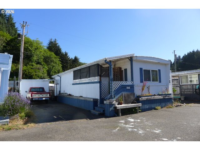 174 Riggs Hill Lane Winchester Bay, OR 97467 - Photo 7 of 17 Parking