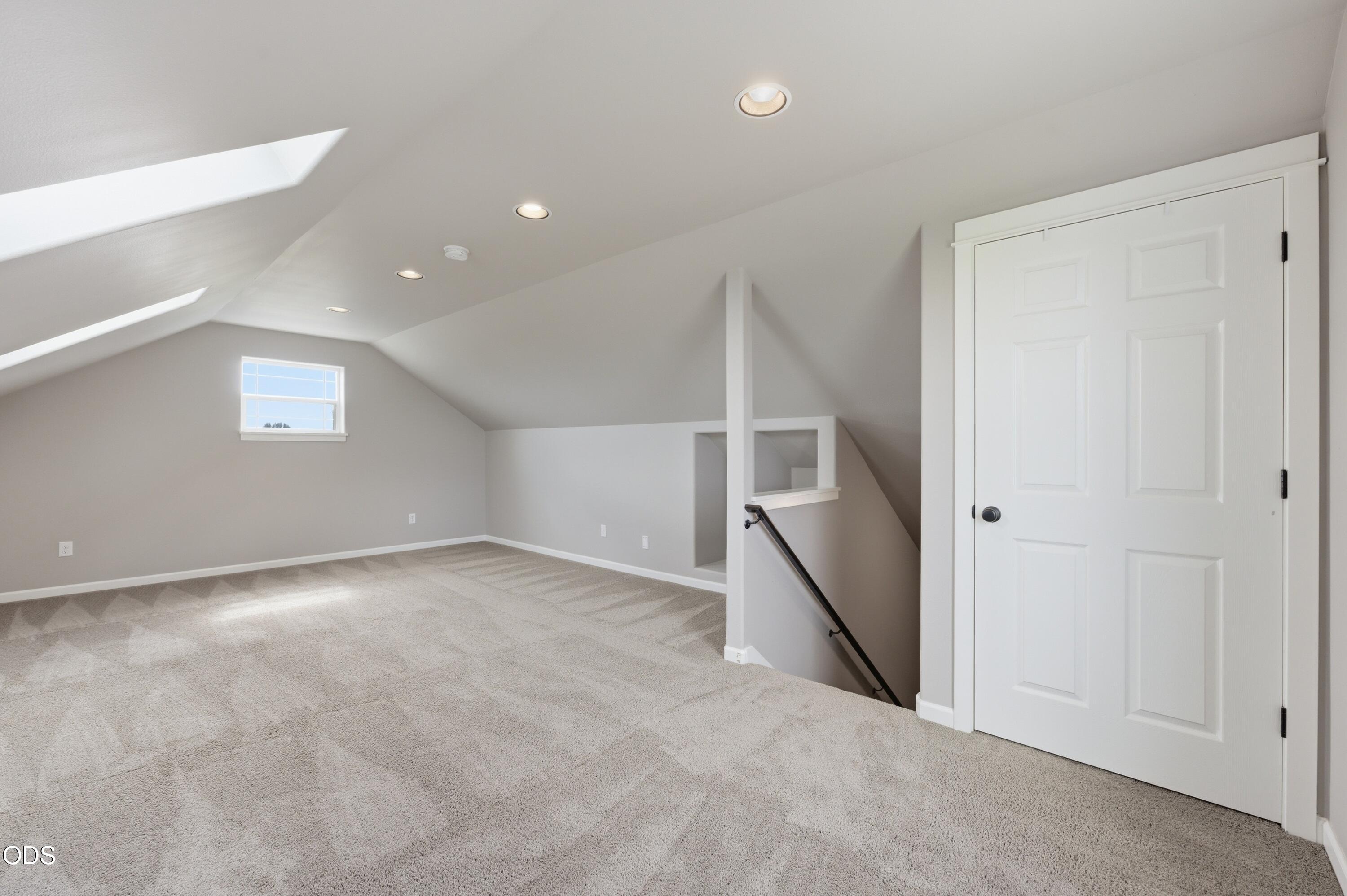 62719 Hawkview Road Bend, OR 97701 - Photo 33 of 55
