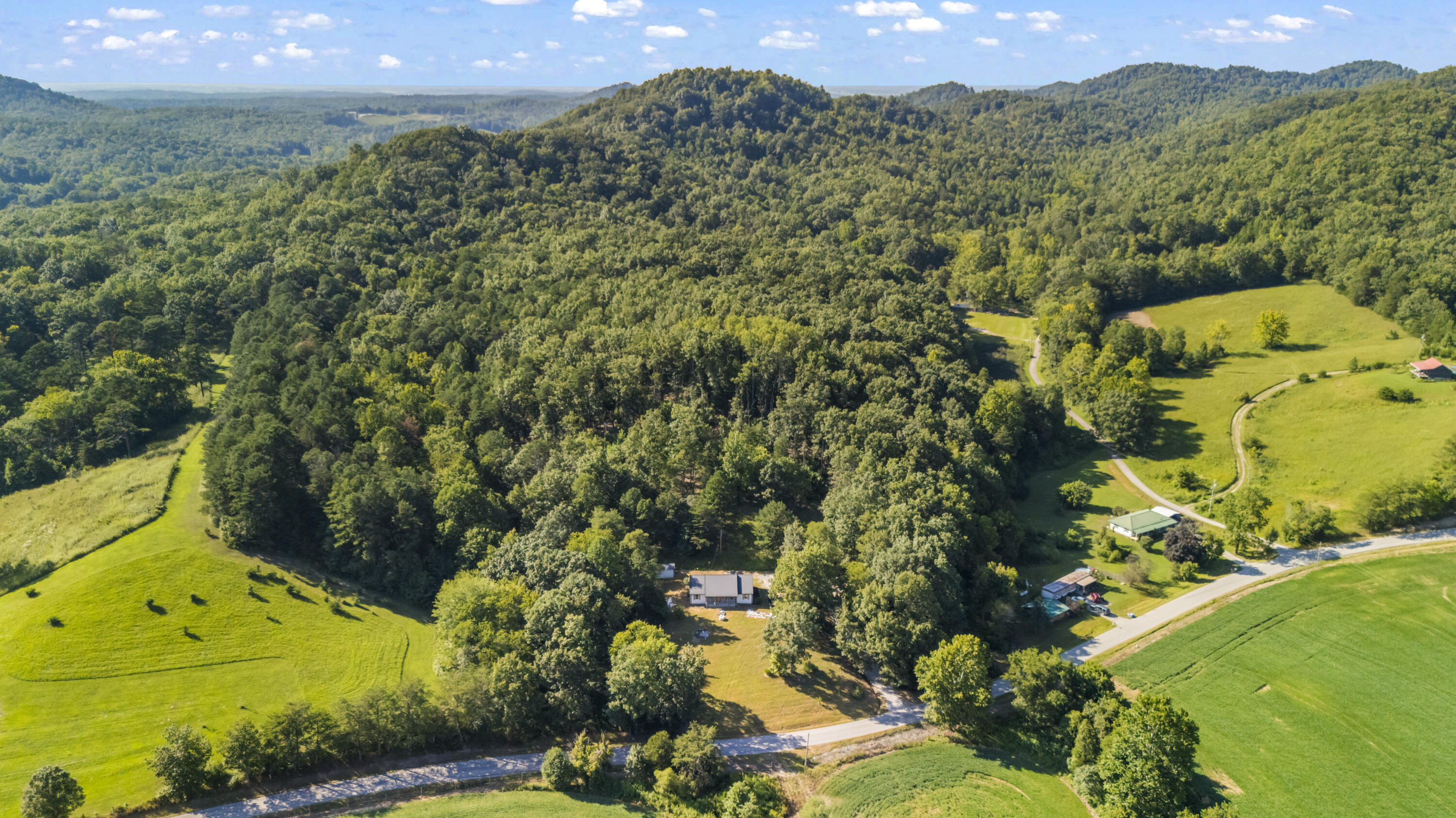 531 East Fork Road Means, KY 40346 - Photo 4 of 43 DJI_20250819171228_0081_D