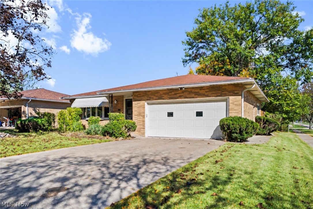 24729 Ronan Road Bedford Heights, OH 44146 - Photo 1 of 32 Gallery Image 1