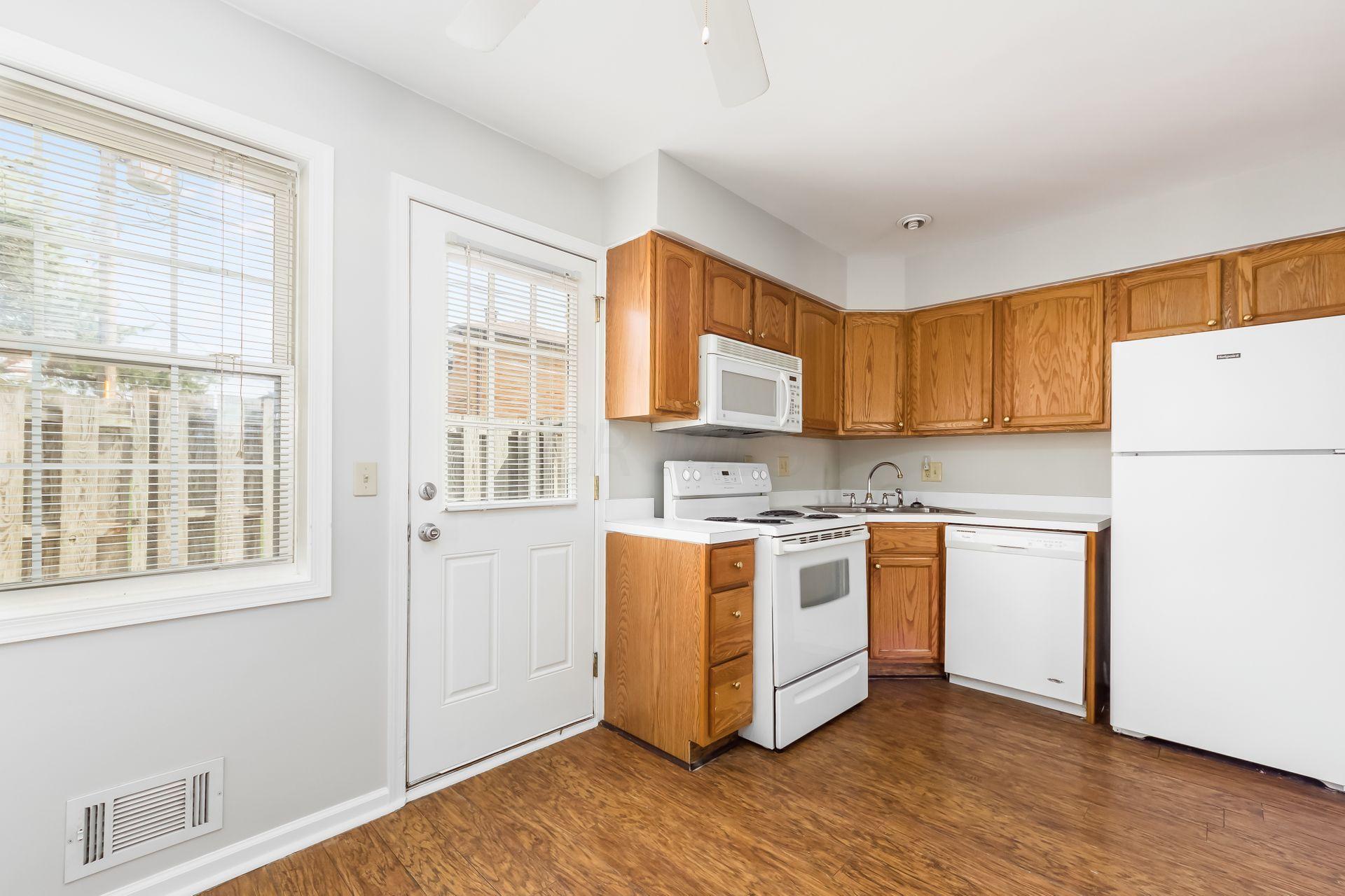 5690 Beechcroft Road, Unit A Columbus, OH 43229 - Photo 4 of 13 Gallery Image 4