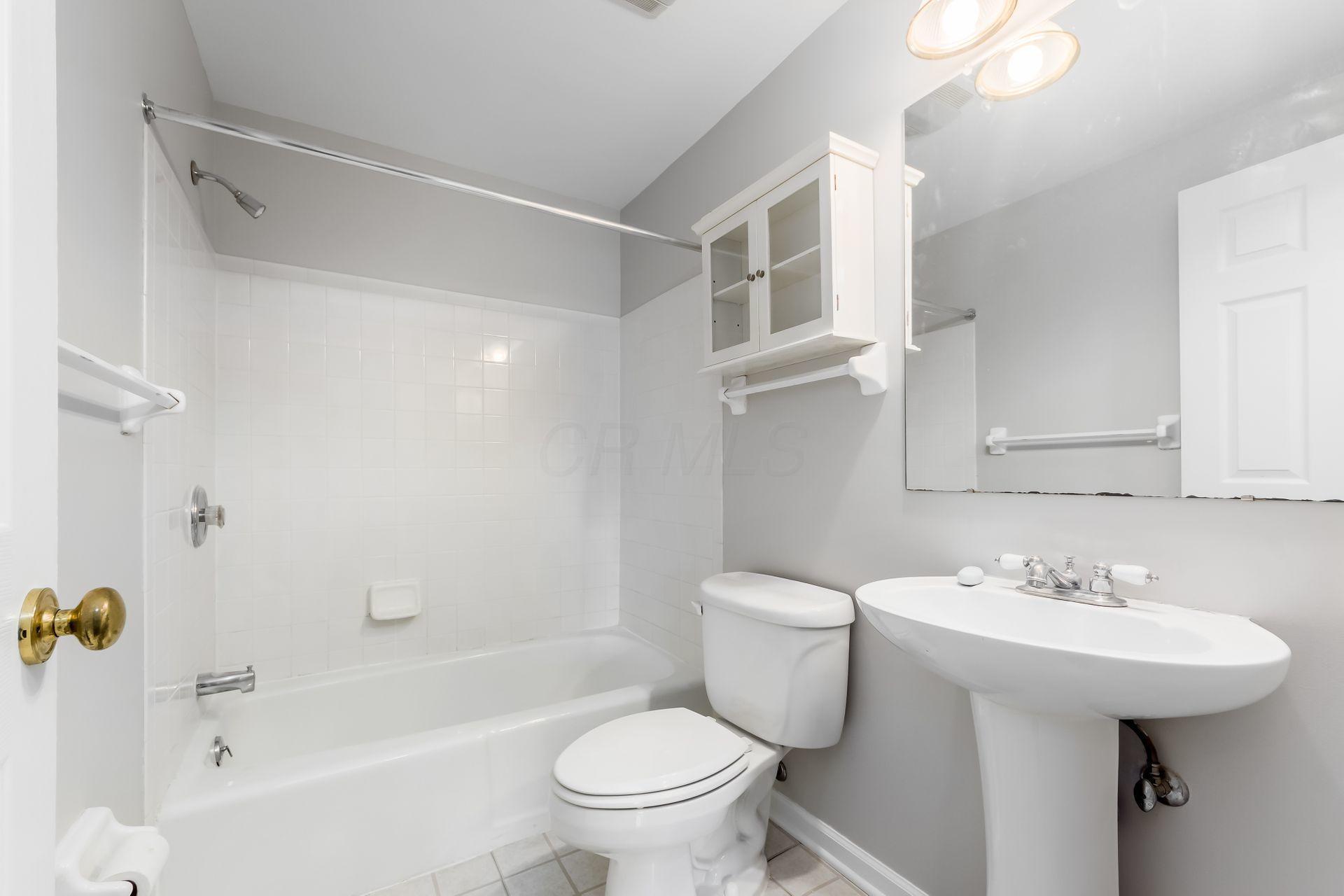 5690 Beechcroft Road, Unit A Columbus, OH 43229 - Photo 9 of 13 Gallery Image 9
