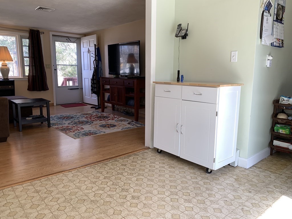 13 Greenhalge Road Ashland, MA 01721 - Photo 4 of 25 Gallery Image 4