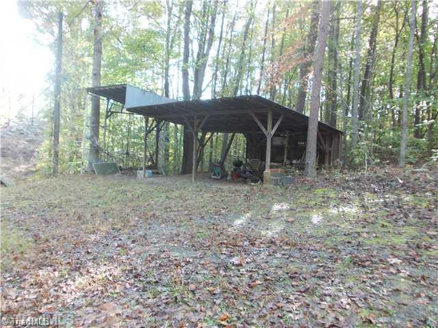449 Golf Course Road Pilot Mountain, NC 27041 - Photo 12 of 13 Outbuilding.