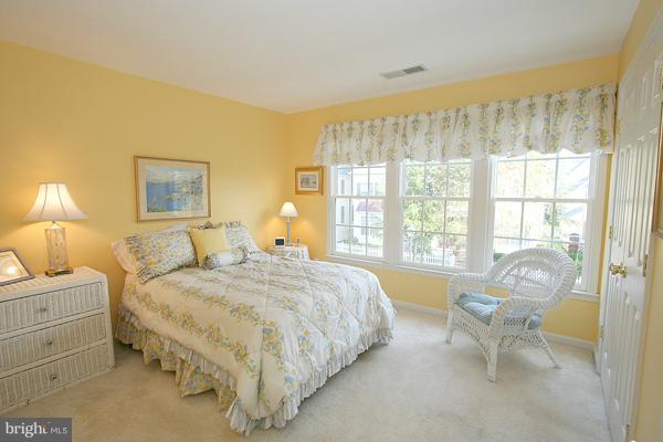 802 Highland Ridge Avenue Gaithersburg, MD 20878 - Photo 11 of 24 Bedroom