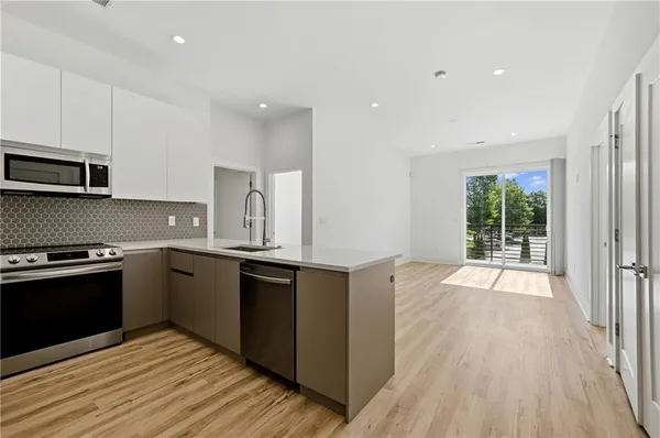 $312,000 | 1155 Custer Avenue Southeast, Unit 202, Atlanta, GA 30316