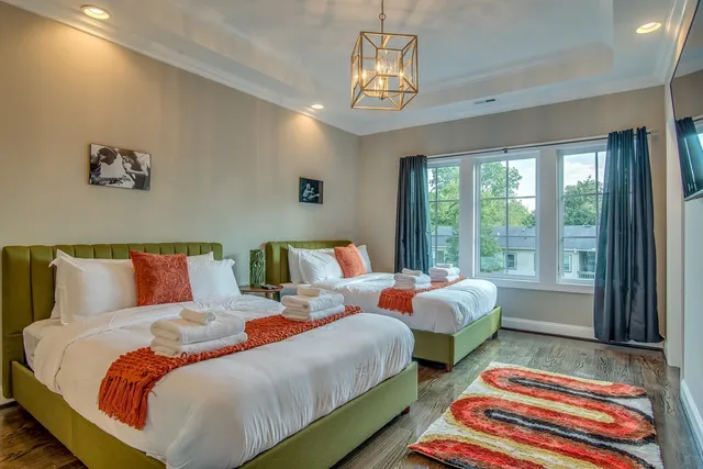 $4,975 | 2125 Acklen Avenue, Unit B, Nashville, TN 37212