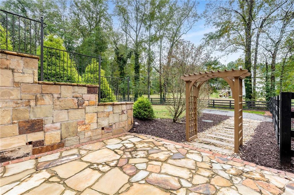 16050 South Thompson Road Milton, GA 30004 - Photo 6 of 72