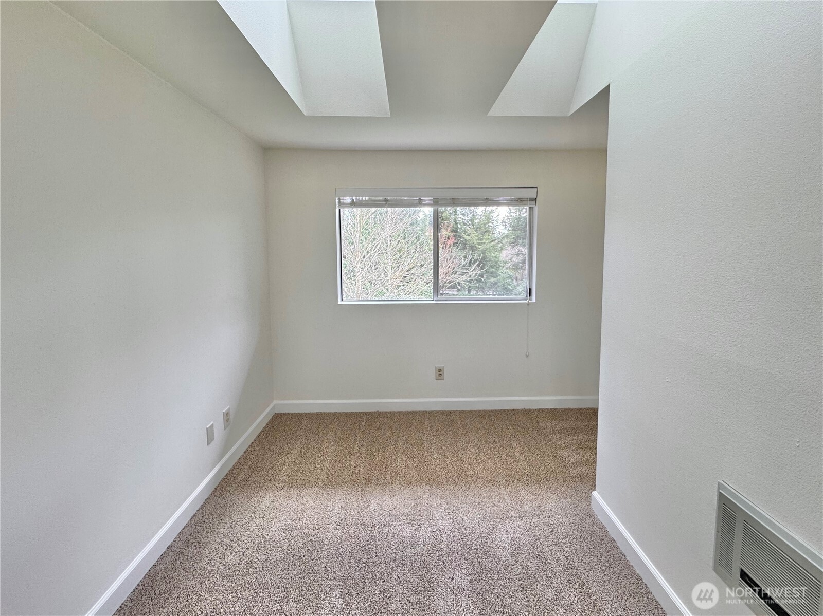 807 Grimes Road Bothell, WA 98012 - Photo 9 of 26