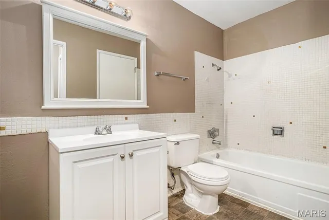 $240,000 | 4398 Varano Drive, Florissant, MO 63033