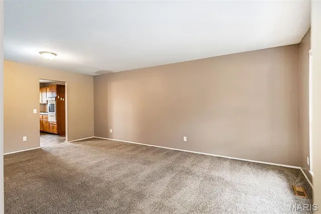 $240,000 | 4398 Varano Drive, Florissant, MO 63033