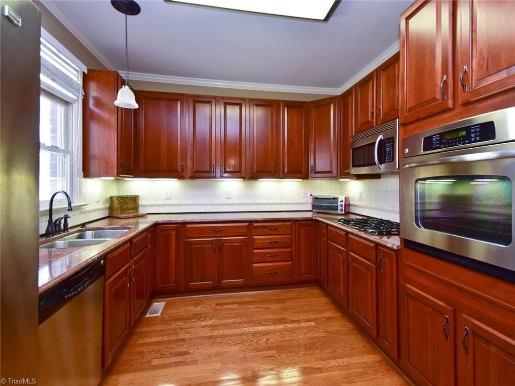 1807 Ridge Oaks Drive Oak Ridge, NC 27310 - Photo 13 of 30