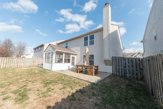 $329,000 | 3244 Rolling Hill Drive, Columbus, IN 47201