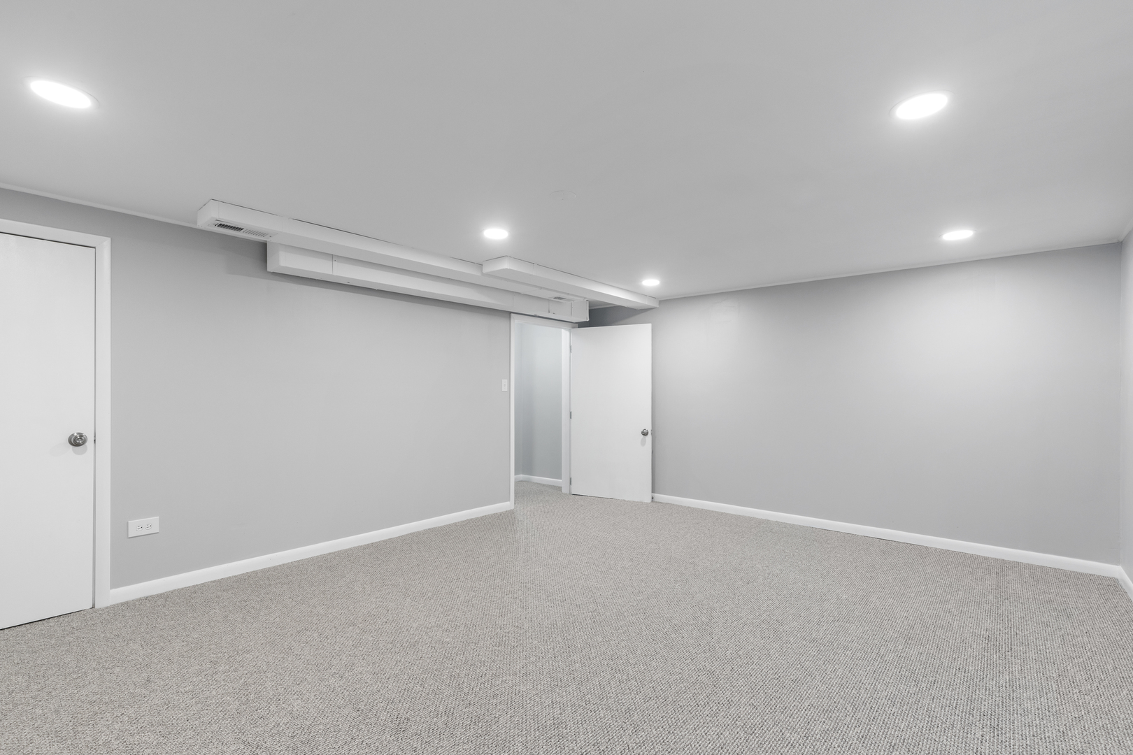 2008 Maple Avenue Northbrook, IL 60062 - Photo 14 of 16 a view of an empty room