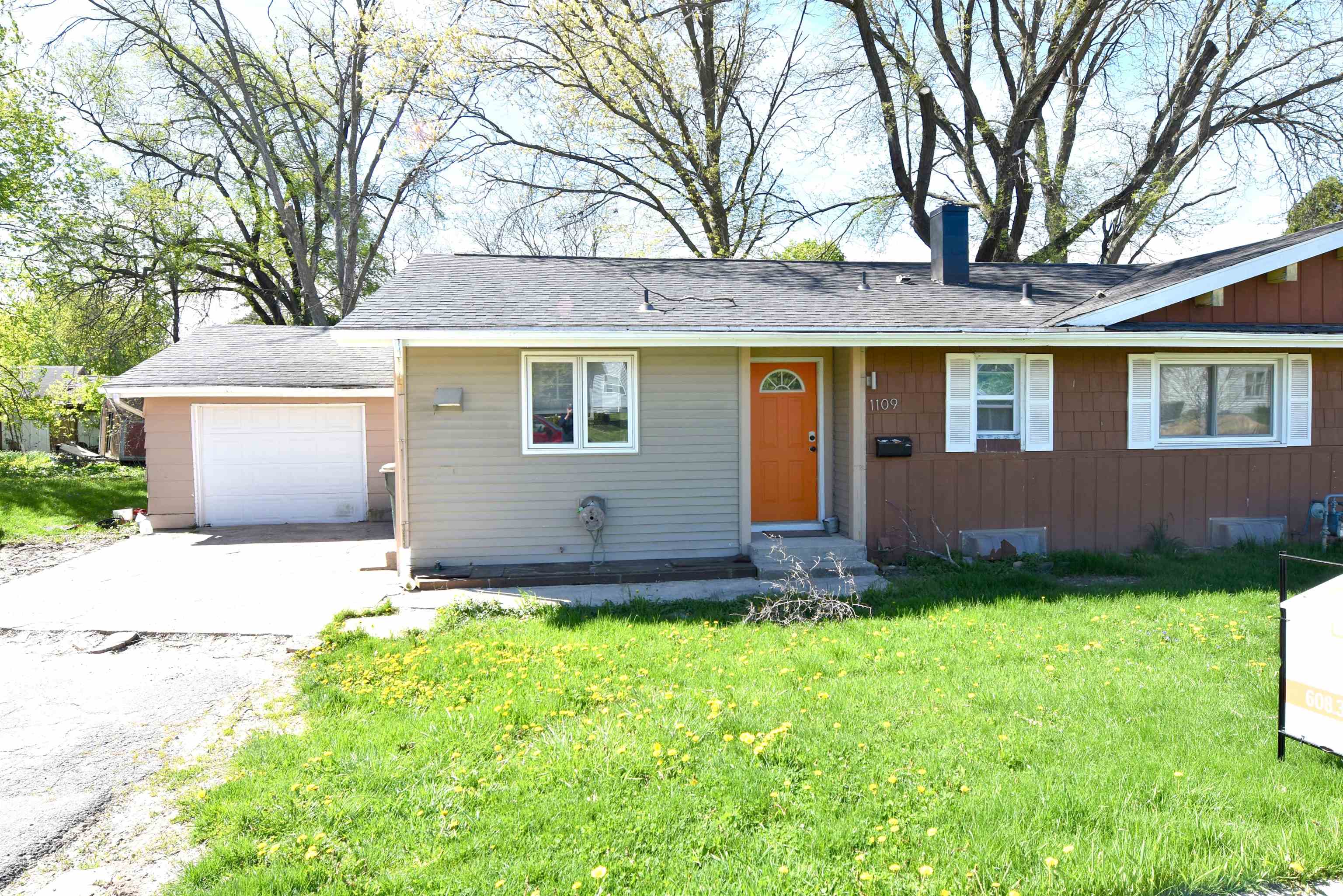 1109 Chicory Way Sun Prairie, WI 53590 - Photo 1 of 9