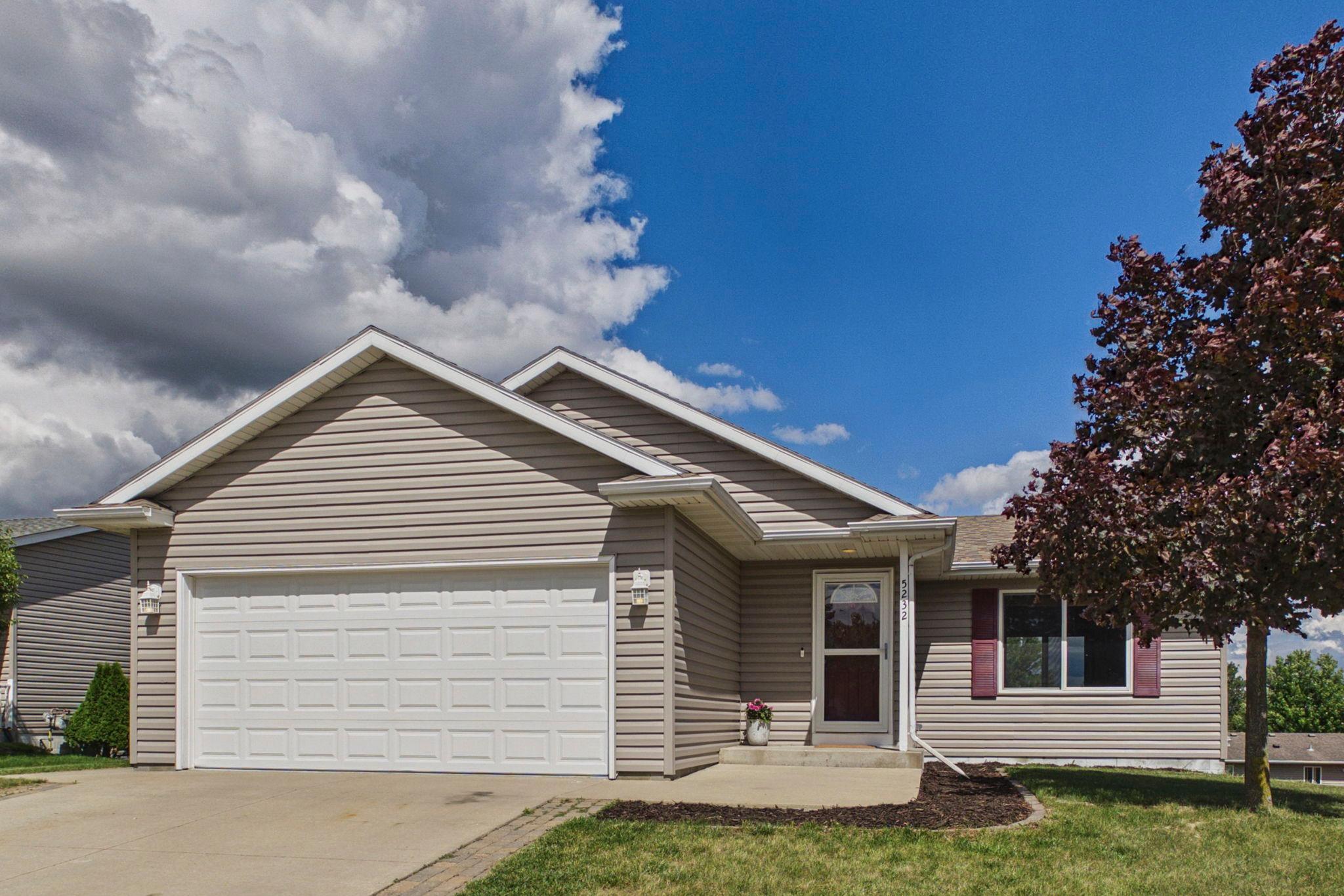 5232 Kingsbury Place Northwest Rochester, MN 55901 - Photo 2 of 29