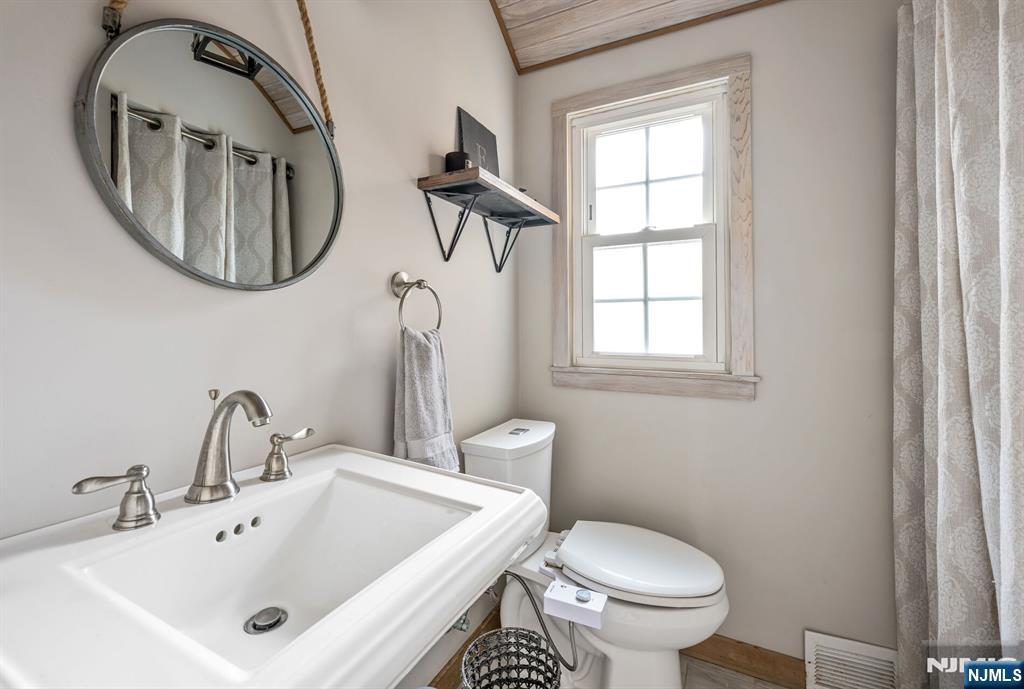 203 Long Pond Road West Milford, NJ 07421 - Photo 25 of 50