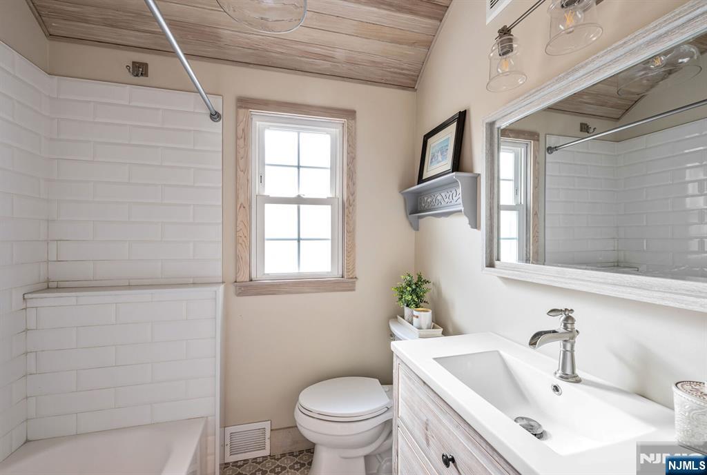 203 Long Pond Road West Milford, NJ 07421 - Photo 26 of 50