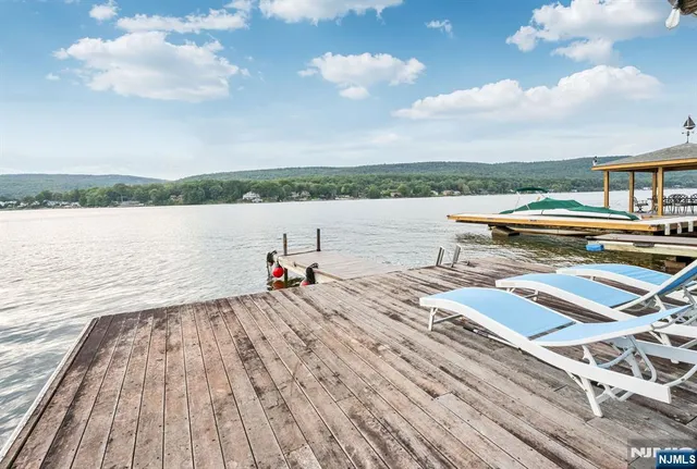 $959,000 | 203 Long Pond Road, West Milford, NJ 07421