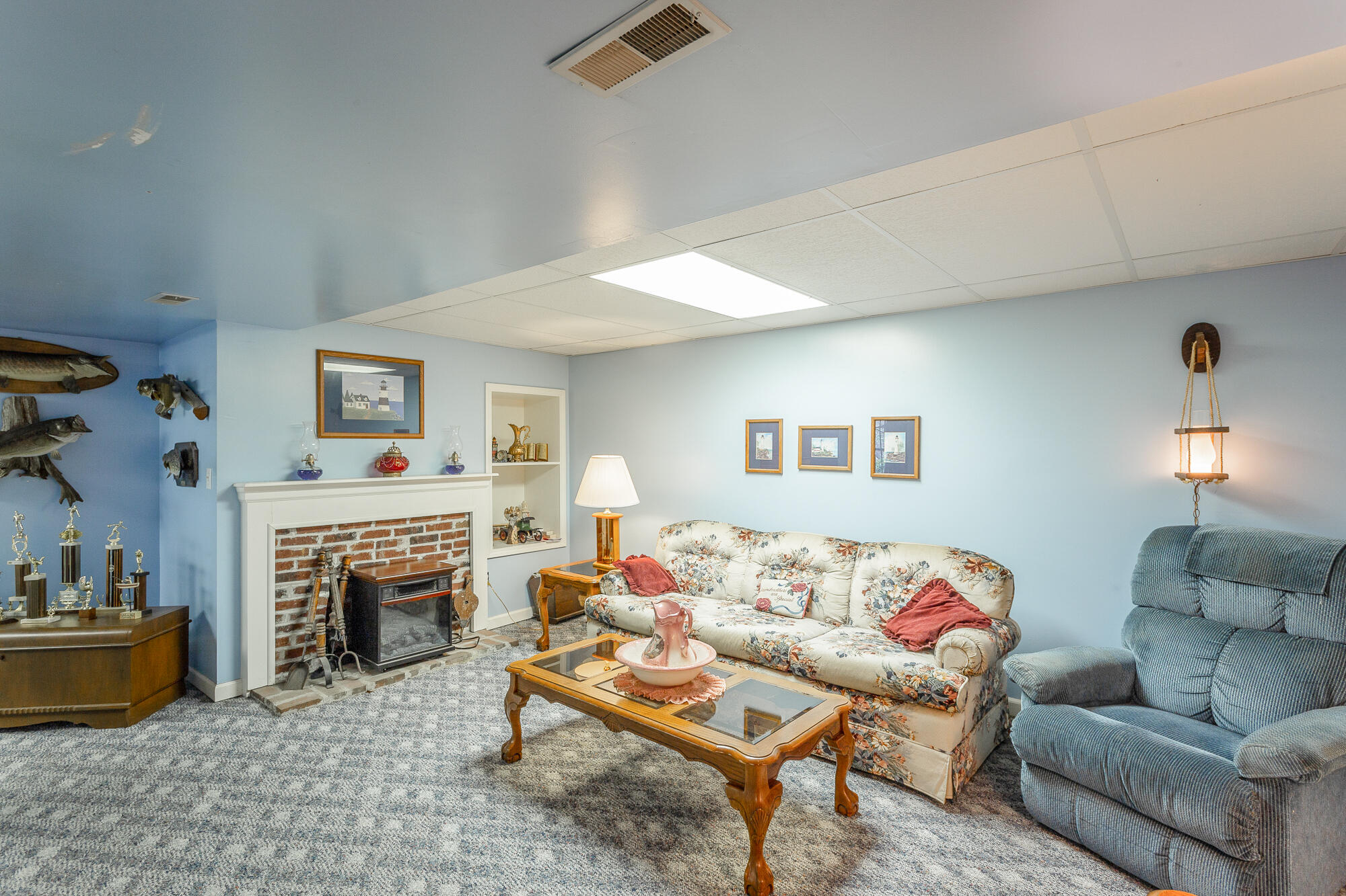 2730 Forest Road Chattanooga, TN 37406 - Photo 31 of 43 Basement Den