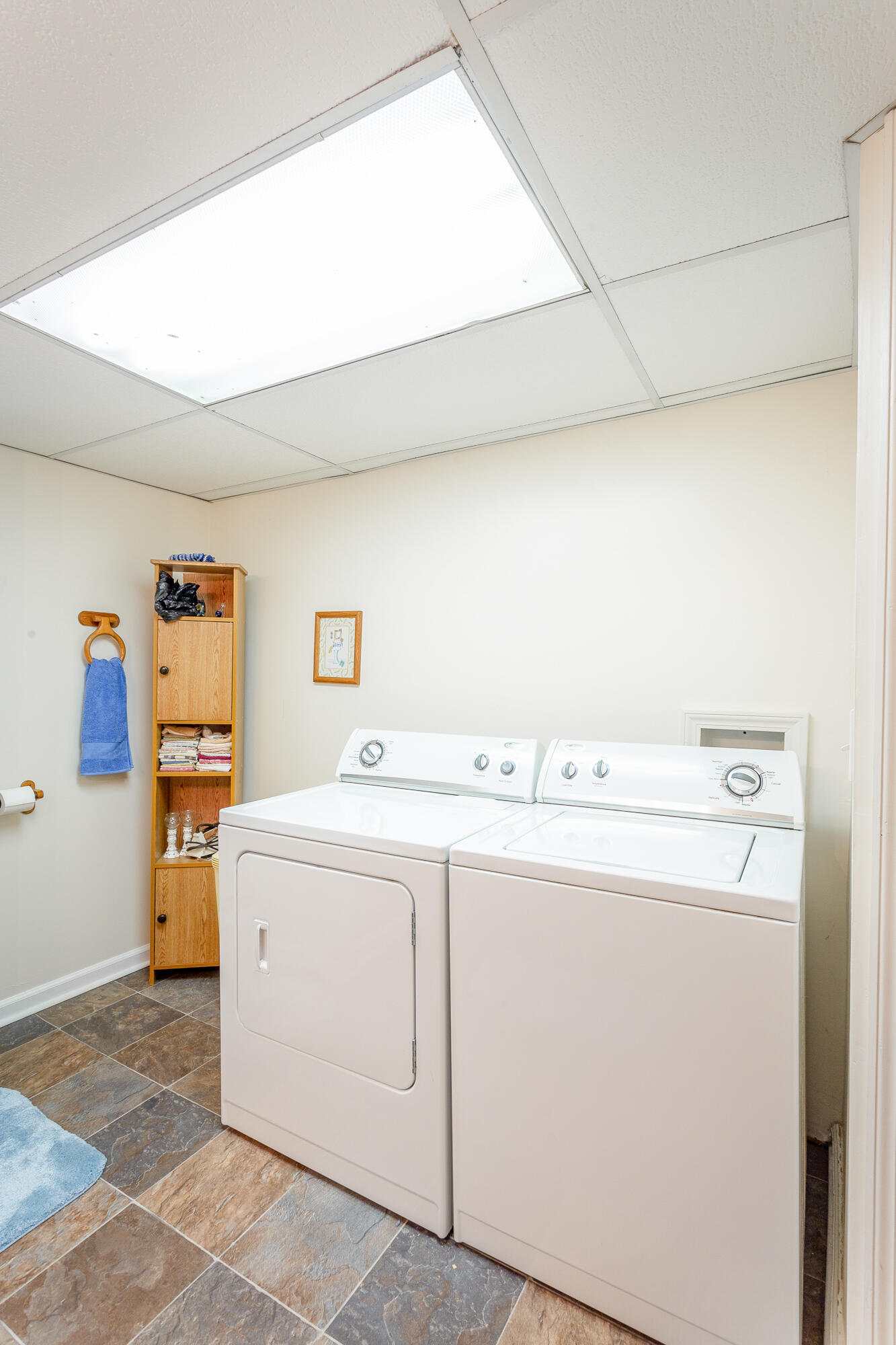 2730 Forest Road Chattanooga, TN 37406 - Photo 38 of 43 Laundry/Basement Bath
