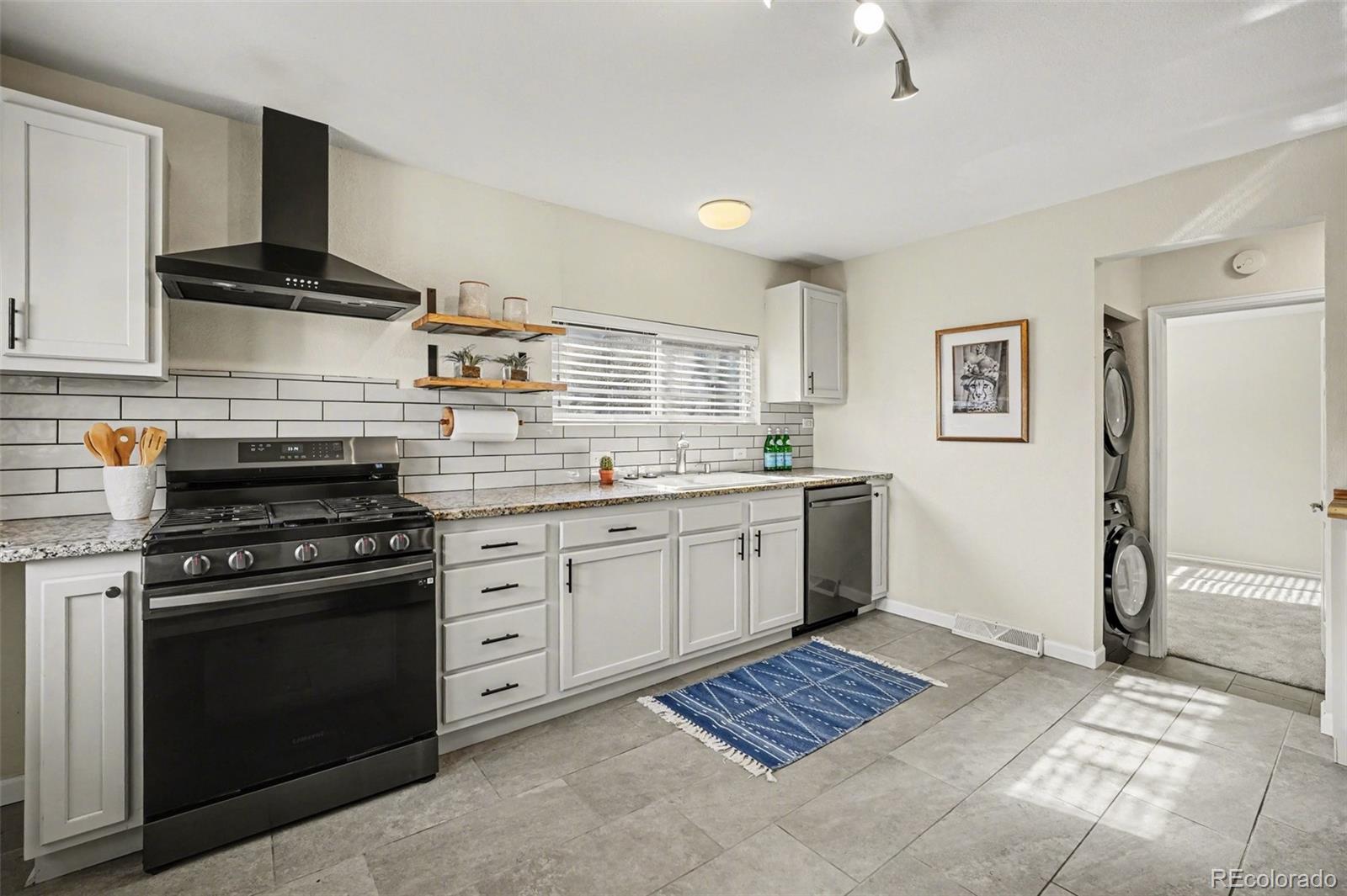 2582 Ingalls Street Edgewater, CO 80214 - Photo 4 of 21