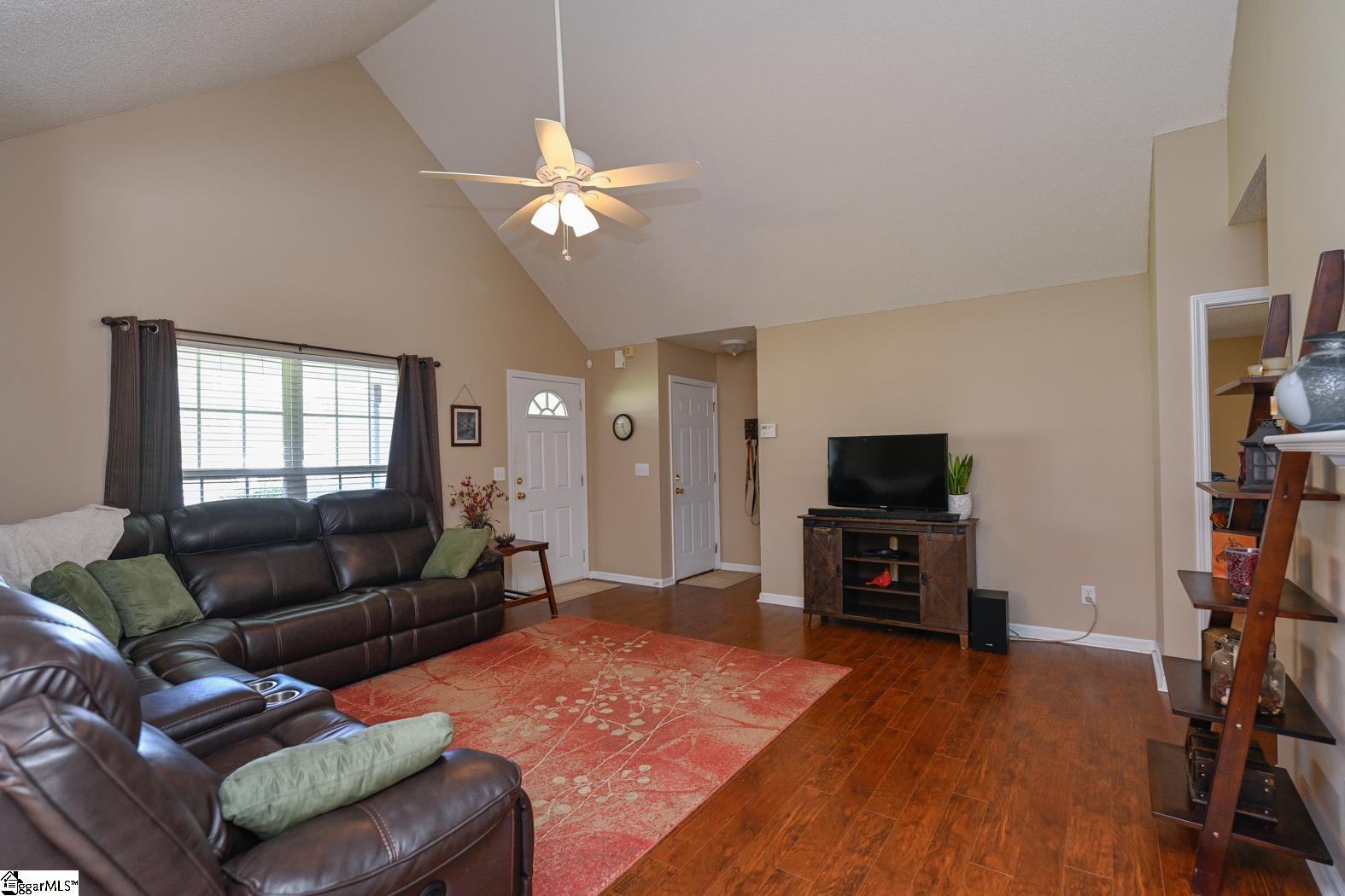 38 Stevenson Road Taylors, SC 29687 - Photo 4 of 30 Gallery Image 4