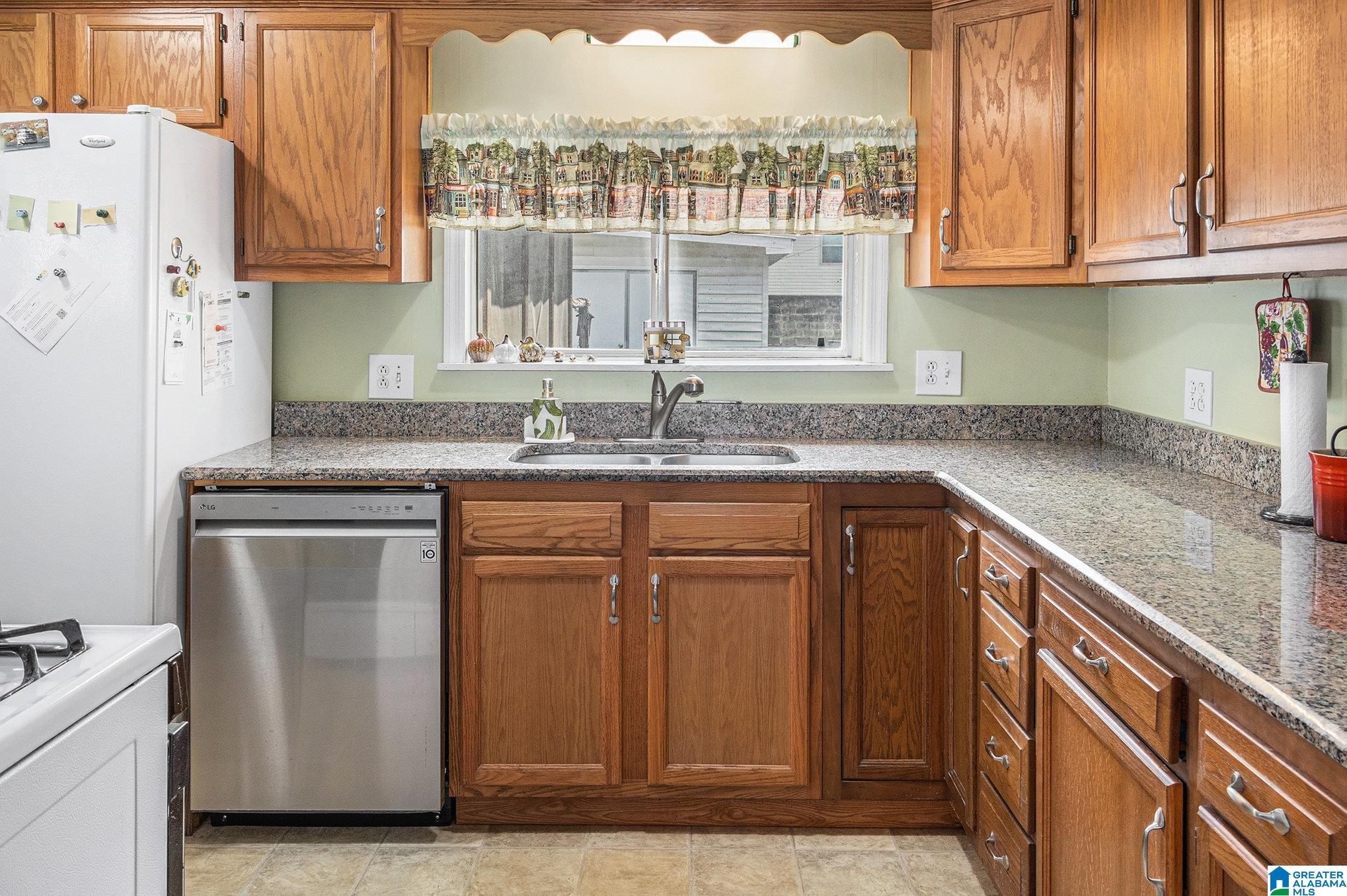 8148 3rd Avenue Leeds, AL 35094 - Photo 10 of 18