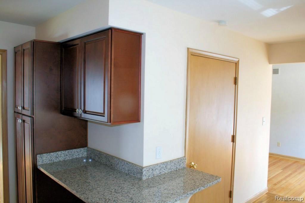 53740 Shelby Road Utica, MI 48316 - Photo 9 of 35 09.jpg