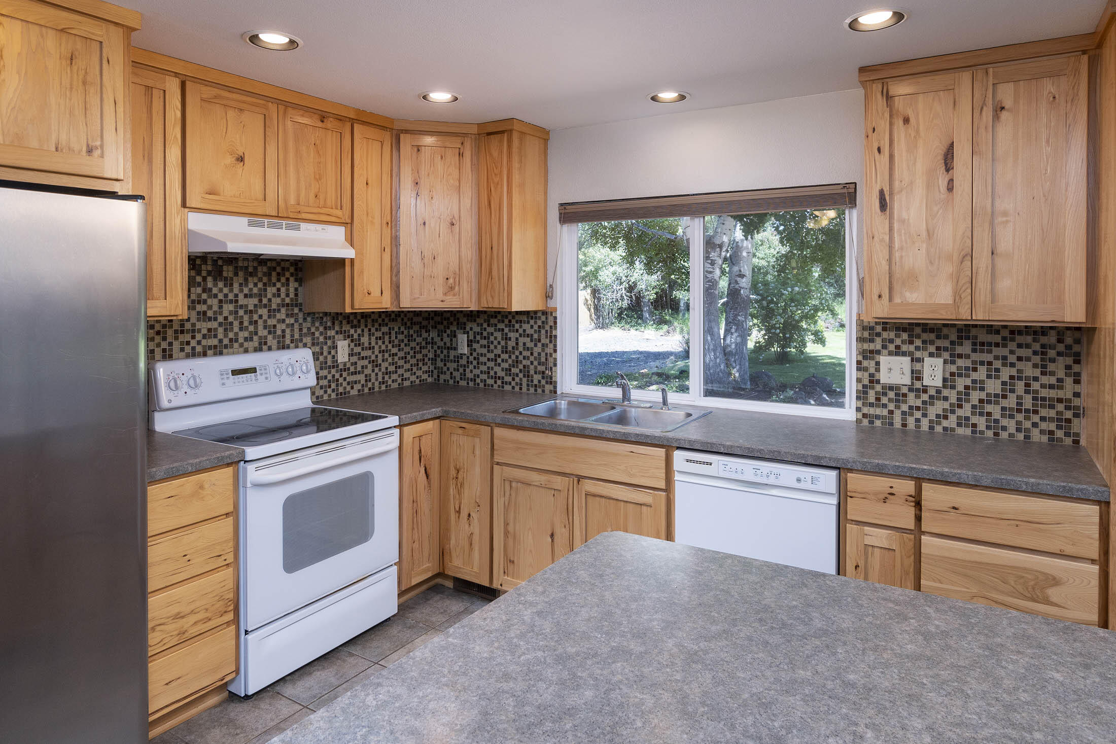 61180 Ladera Road Bend, OR 97702 - Photo 9 of 32 61180 Ladera Rd_0069 copy