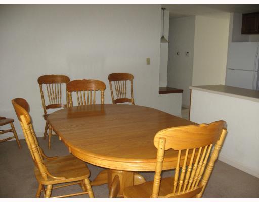 608 Chinaberry Road Monroeville, PA 15146 - Photo 4 of 8 Gallery Image 4