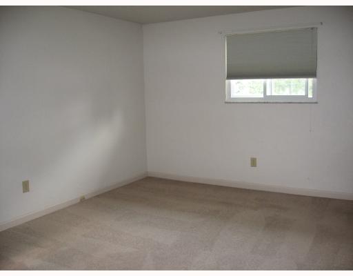 608 Chinaberry Road Monroeville, PA 15146 - Photo 5 of 8 Gallery Image 5