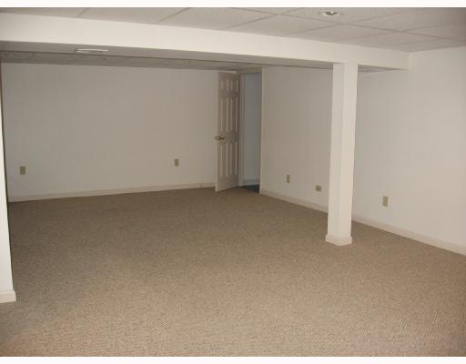 608 Chinaberry Road Monroeville, PA 15146 - Photo 7 of 8 Gallery Image 7